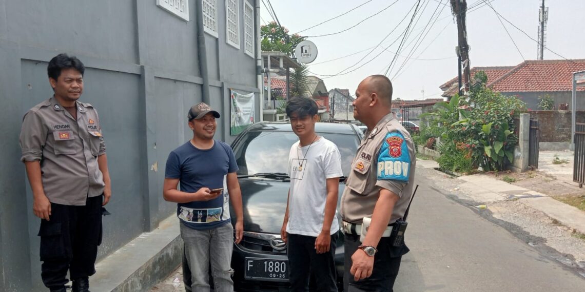 Berikan Rasa Aman, Polsek Citamiang Patroli Dialogis Sambangi Warga.