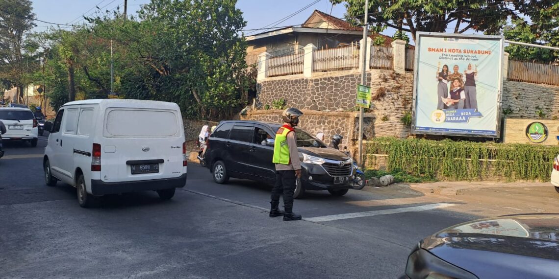 Personil Citamiang Gatur Lalin di Pagi Hari Sebagai Bentuk Pelayanan Pada Masyarakat