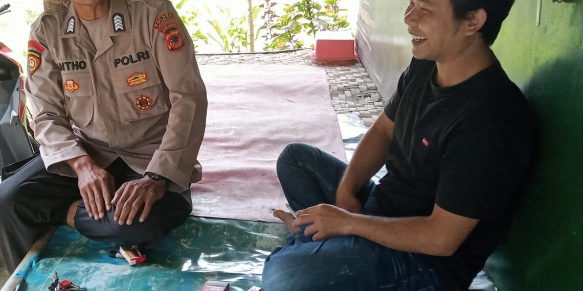 Bhabinkamtibmas Polsek Cisaat Lakukan Silaturahmi Kamtibmas pada masyarakat