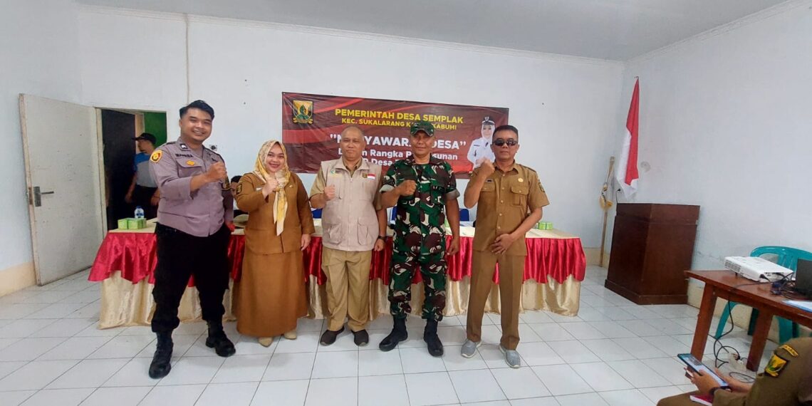 Bhabinkamtibmas Polsek Sukalarang Sambangi Kantor Desa Beri Pesan Sekaligus Silaturahmi