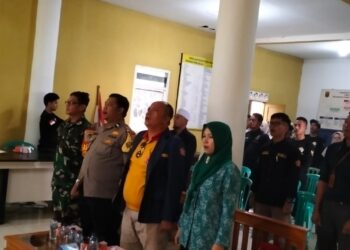 Bhabinkamtibmas Polsek Cisaat Hadiri Pelantikan Karang Taruna