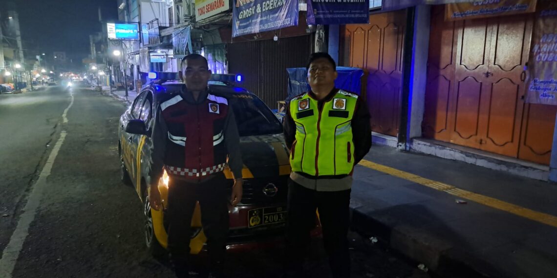 Unit Samapta Polsek Cikole Laksanakan Giat Patroli Malam