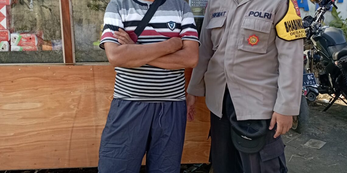 BHABINKAMTIBMAS POLSEK CISAAT  SAMBANG WARGA DESA BINAAN WUJUDKAN KEMITRAAN