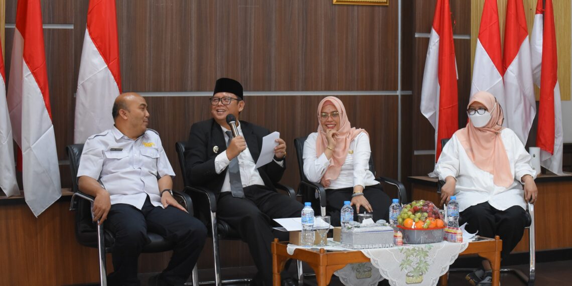 Penjabat Wali Kota Sukabumi Mengikuti Upacara Ziarah Nasional di TPU Surya Kencana