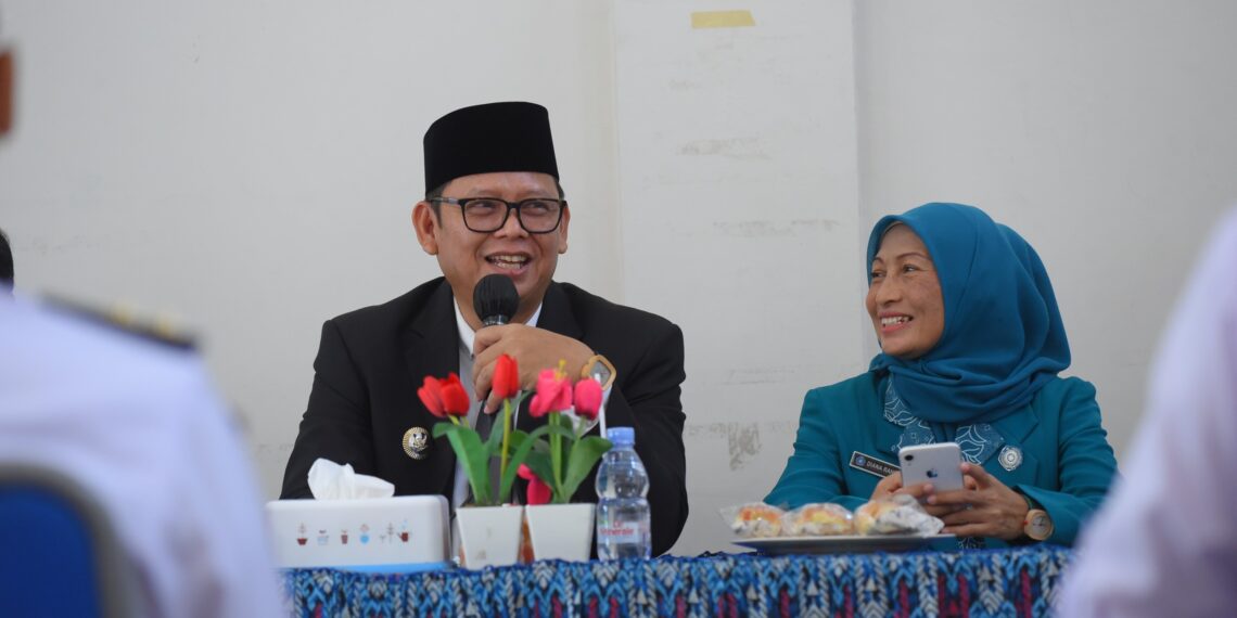 Penjabat Wali Kota Sukabumi Mengikuti Upacara Ziarah Nasional di TPU Surya Kencana