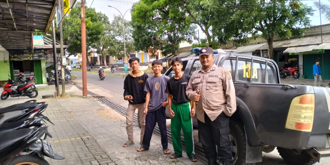 Polsek Kebon Pedes Lakukan Patroli Dialogis Siang Hari di Wilayah Kecamatan Kebon Pedes