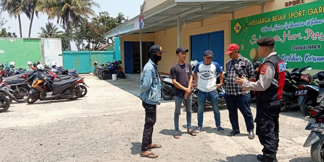 Sambangi Petugas Parkir,Sampaikan Himbauan Kamtibmas