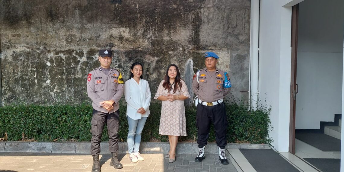 Polsek Kadudampit  Laksanakan pengamanan gereja gbi kota sukabumi