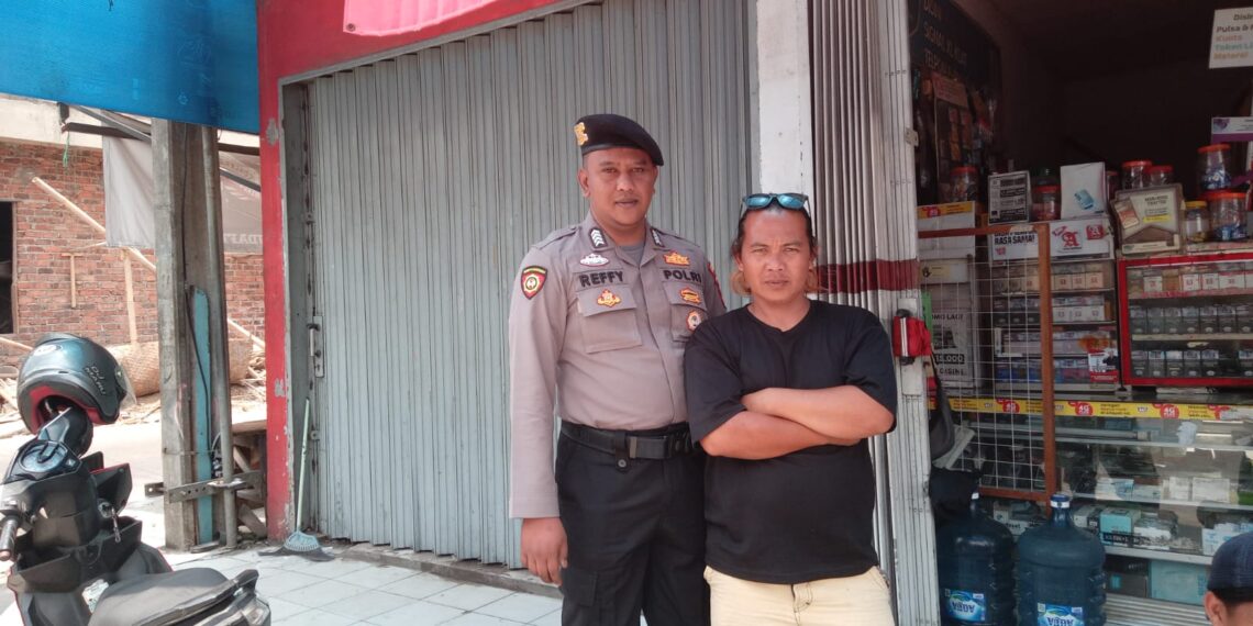 Unit Samapta Polsek Cisaat sambang  kepada warga  sampaikan pesan kamtibmas