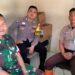 Cegah Aksi Kejahatan, Anggota Bhabinkamtibmas berikan Himbauan Kamtibmas Kepada Security
