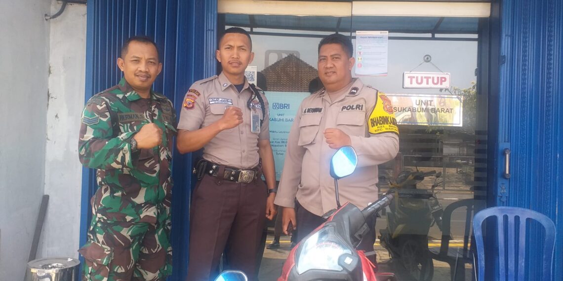 Cegah Aksi Kejahatan, Anggota Bhabinkamtibmas berikan Himbauan Kamtibmas Kepada Security
