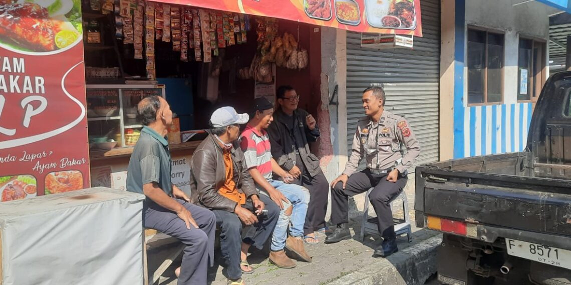 Unit lantas Polsek Warudoyong Polres Sukabumi Kota laksanakan Dikmas Lantas