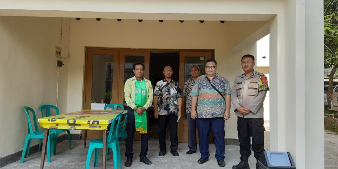 Wujudkan Rasa Aman,Polsek Cireunghas Polres Sukabumi Kota Laksanakan Pengamanan Minggu Kasih Di Gereja