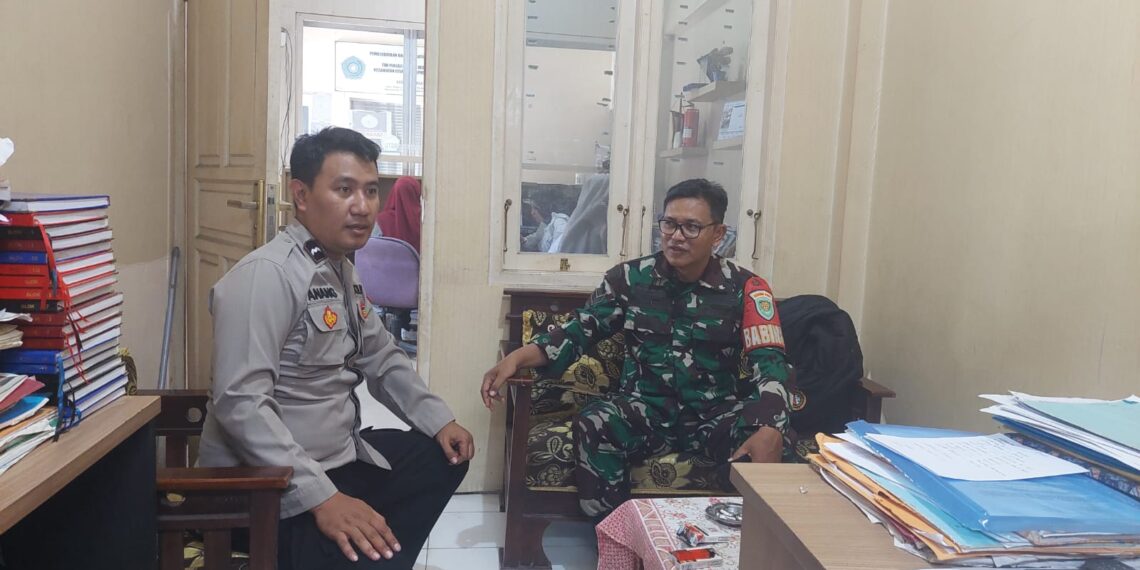 Sambangi tokoh agama dan Tokoh pemuda,Bhabinkamtibmas dan Babinsa sampaikan pesan kamtibmas