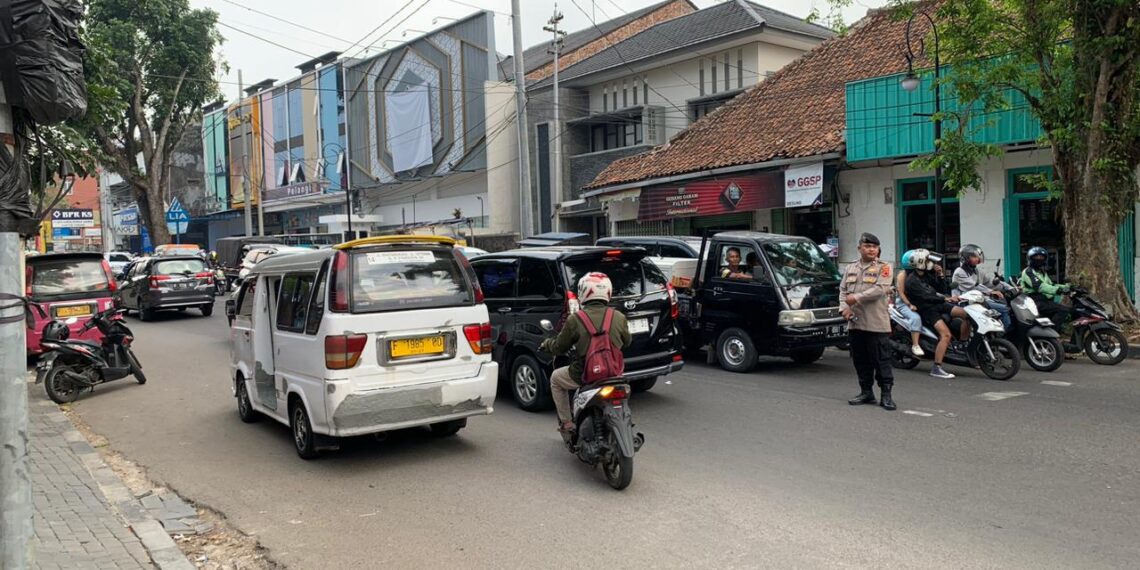 Personil Samapta Polsek Gunungpuyuh Rutin Melaksanakan Gatur Siang