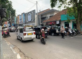 Personil Samapta Polsek Gunungpuyuh Rutin Melaksanakan Gatur Siang
