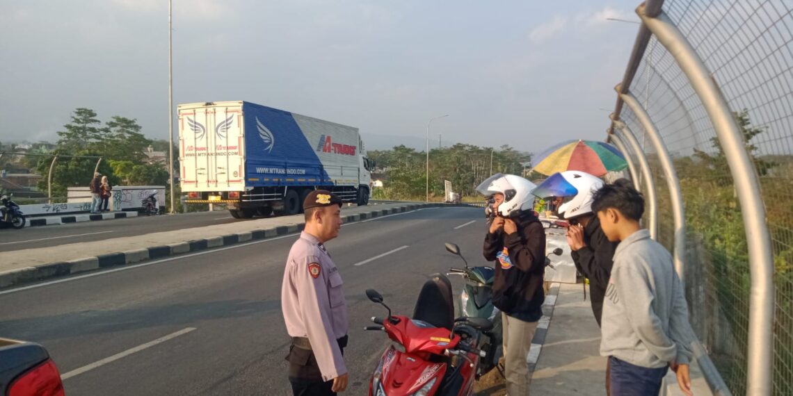 Cegah C3 dan Gangguan Kamtibmas lainya Polsek Cibeureum Intensifkan Patroli