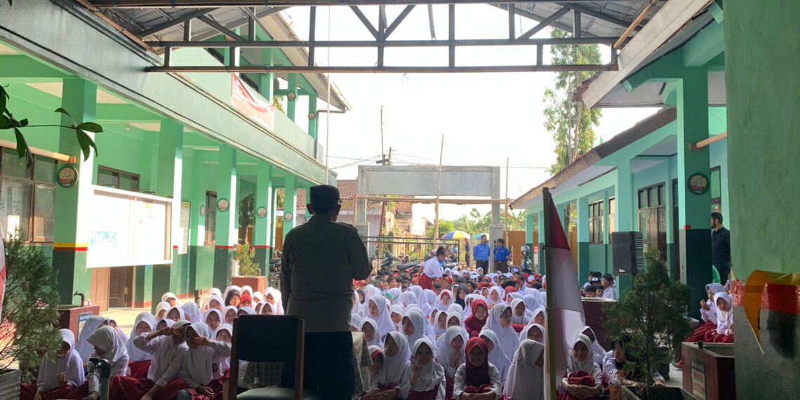 Cegah Bullying, Ps Kanit Binmas Polsek Lembursitu Berikan Pembinaan dan Penyuluhan ke Sekolah SDN Cicadas
