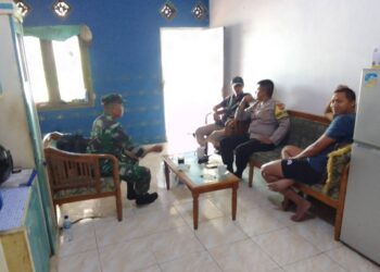Bhabinkamtibmas Polsek Gunungguruh dan Babinsa Sambangi Warga Binaanya  dan Ajak Warga Jaga Kamtibmas