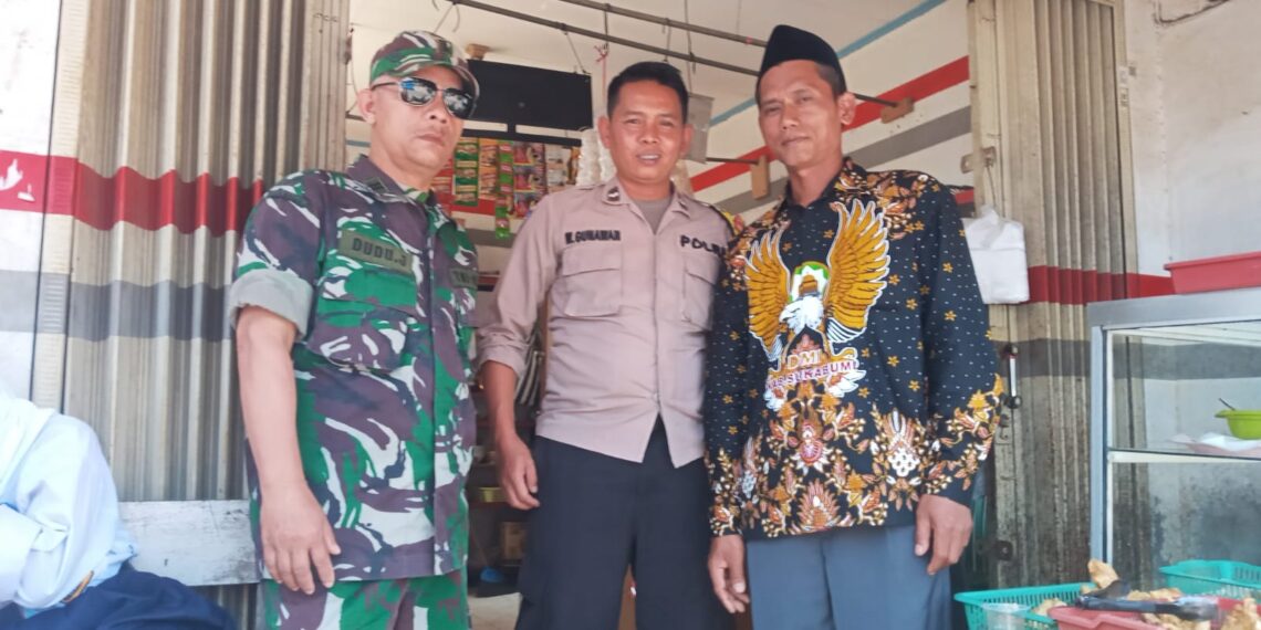 Bhabinkamtibmas Polsek Dan Bhabinsa Gunungguruh Sambangi Warga Binaan