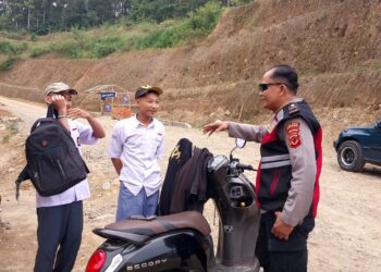 Antisipasi Kenakalan Remaja Kanit Samapta Polsek Kadudampit Berikan Imbauan Ke Pelajar