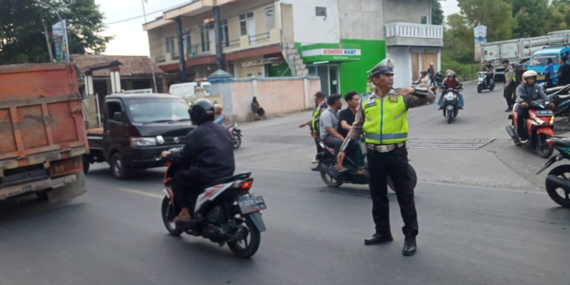 Antisipasi Kemacetan, Polisi Gelar Gatur Sore Bubaran Karyawan Pabrik