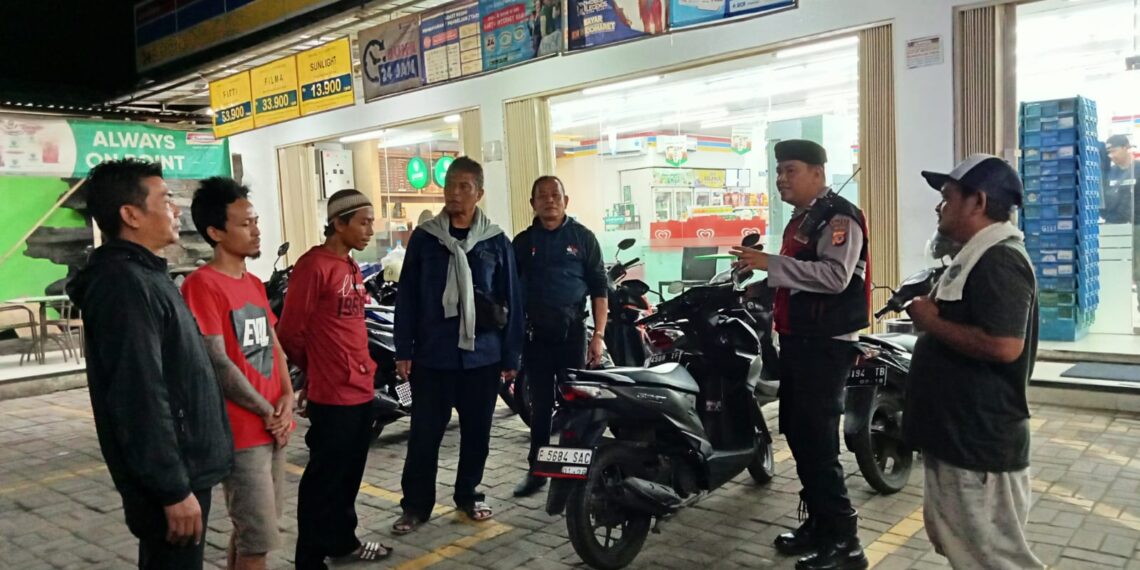 Unit Samapta Polsek Lembursitu Lakukan Patroli Malam