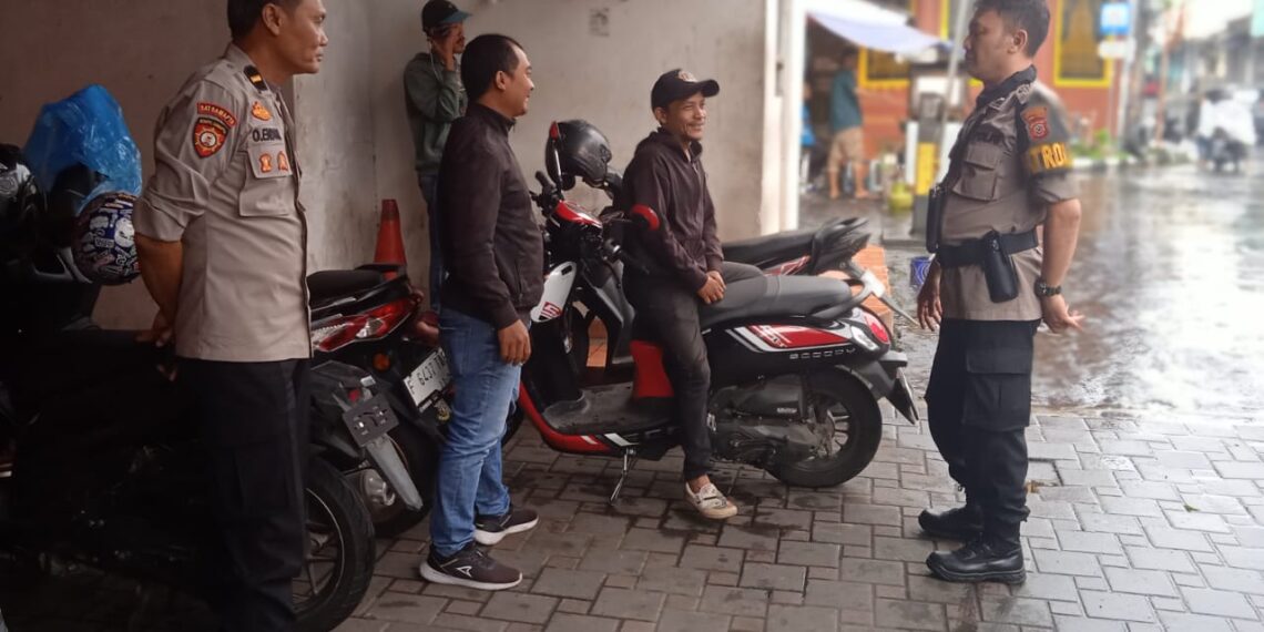 Anggota Samapta Polsek Warudoyong Laksanakan Patroli dialogis di Siang Hari