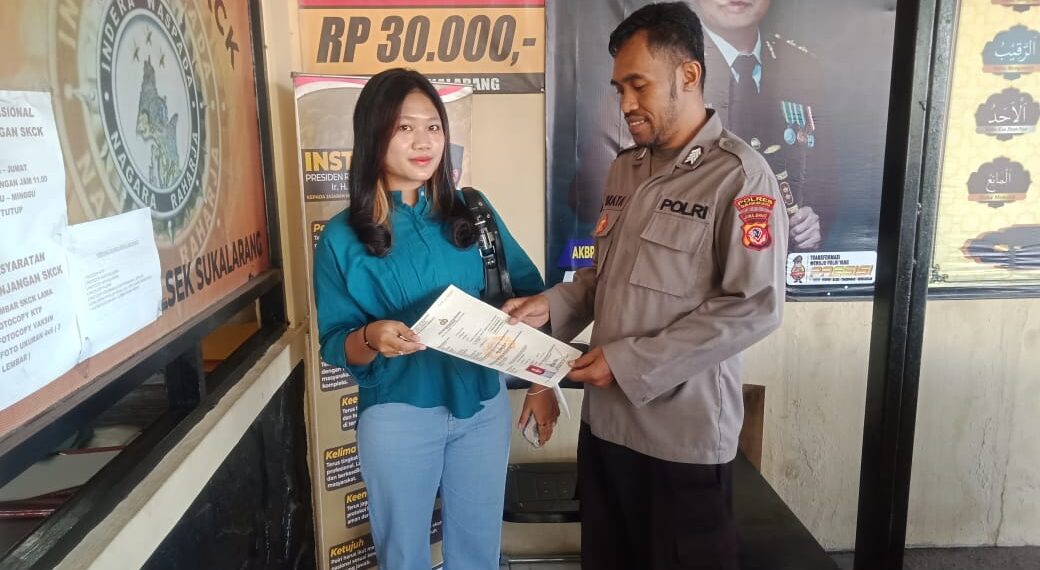 Pelayanan Prima Kepolisian Polsek Sukalarang Berikan Pelayanan Perpanjangan SKCK Kepada Masyarakat