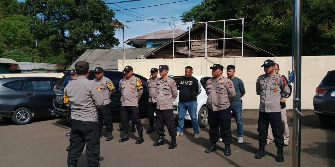 Polsek Cireunghas PAM Rekontruksi Pembunuhan Driver Online Di Wilayah Desa Bencoy Kecamatan Cireunghas Kabupaten Sukabumi