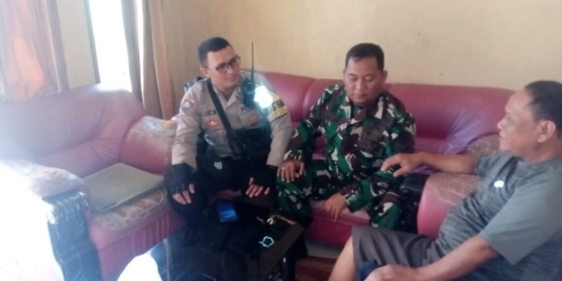 Berikan Himbauan Pesan Kamtibmas Sinegritas TNI POLRI Sambangi Warga