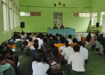 Kanit Samapta Polsek Cireunghas Sambangi Sma 1 Cireunghas