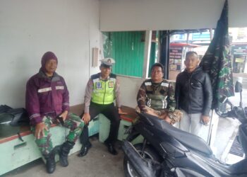Senergitas TNI – Polri, Unit Lantas Polsek Sukalarang Laksanakan Himbauan Keselamatan Berlalulintas
