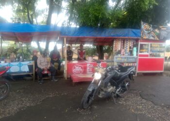 Polsek Kadudampit Patroli Rutin Untuk Dekatkan Dengan Masyarakat