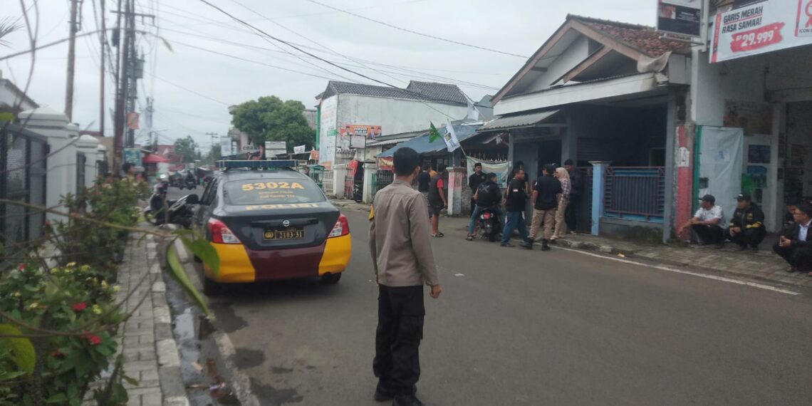 Ciptakan Kamseltibcarlantas, Polsek Citamiang Gelar Pelayanan Rutin Gatur Siang hari