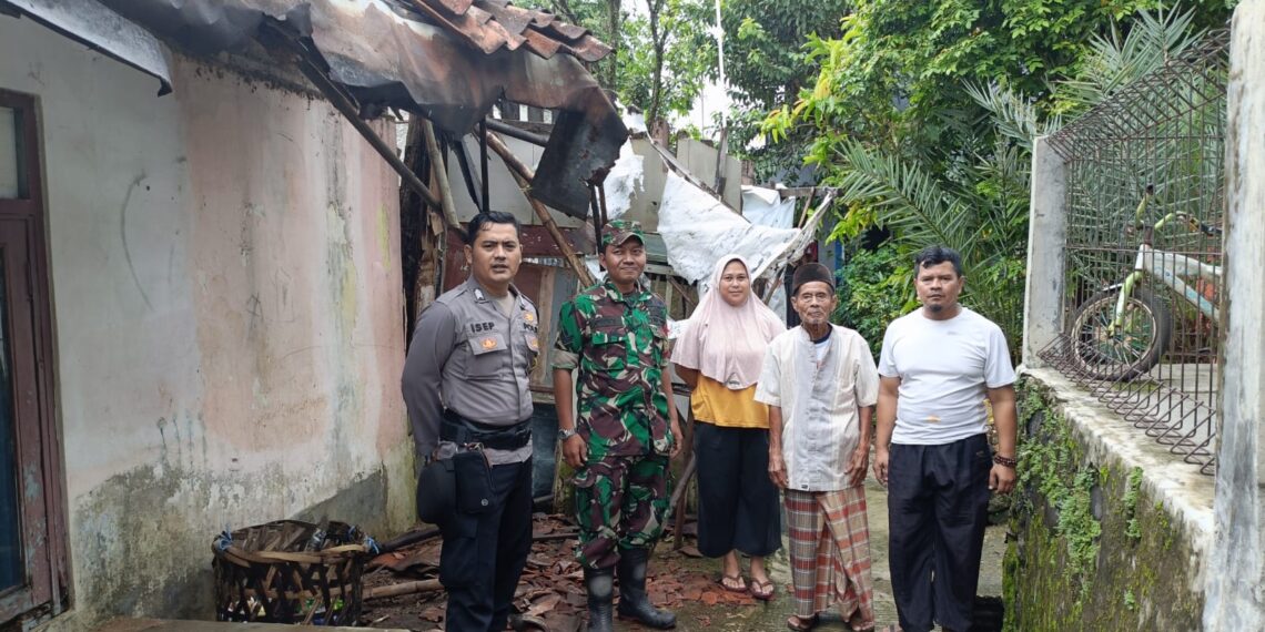 Dekati warga Babinkamtibmas bersinergi dengan Babinsa Sambangi Warga dan Berikan Imbauan Kamtibmas