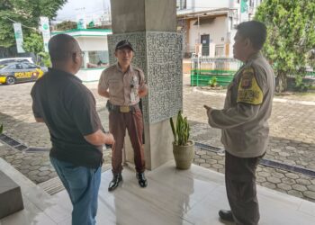 Guna menciptakan keamanan dan kondusif, Polsek Citamiang Patroli Dialogis dan Sambangi Warga.