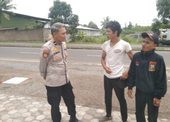 Ciptakan Rasa Aman, Anggota Samapta Polsek Warudoyong Laksanakan Patroli dialogis di Siang Hari
