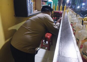 Amankan 1 Botol Minuman Keras Polsek Gunungpuyuh