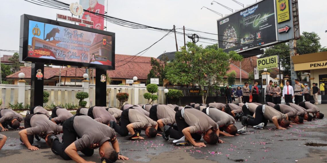 Awal Tahun 2024, 56 Anggota Polres Sukabumi Kota Sandang Pangkat Baru