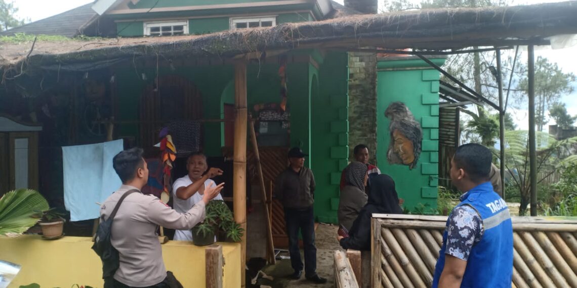 Bhabinkamtibmas Polsek Sukabumi Sambang Dengan Warga