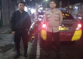 Antisipasi Gangguan Kamtibmas, Polsek Cikole Laksanakan Patroli Malam