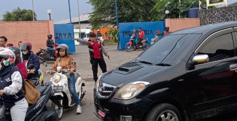 Gatur Pagi Polsek Kadudampit Sebagai Bentuk Pelayanan Kepada Masyarakat