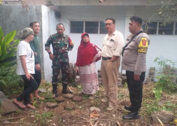 Sampaikan Imbauan Kamtibmas Anggota Bhabinkamtibmas Polsek Warudoyong