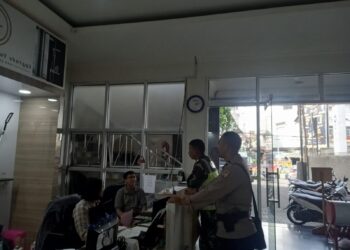 Datangi Warga Langsung, Babinkamtibmas Berikan Himbauan Gukamtibmas