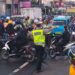 Antisipasi Kemacetan Pagi, Personil Unit Lantas Polsek Sukalarang Melaksanakan Gatur Lalin Saat Jam Masuk Karyawan