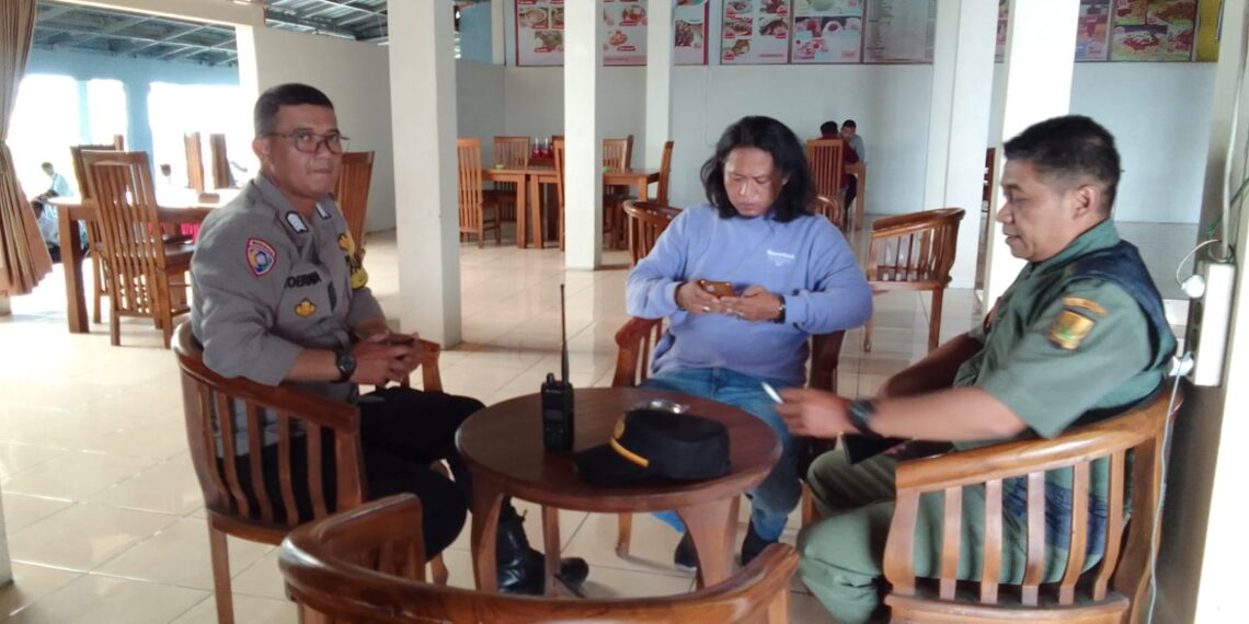 Polsek Kadudampit Lakukan Patroli Untuk Dekatkan Dengan Masyarakat