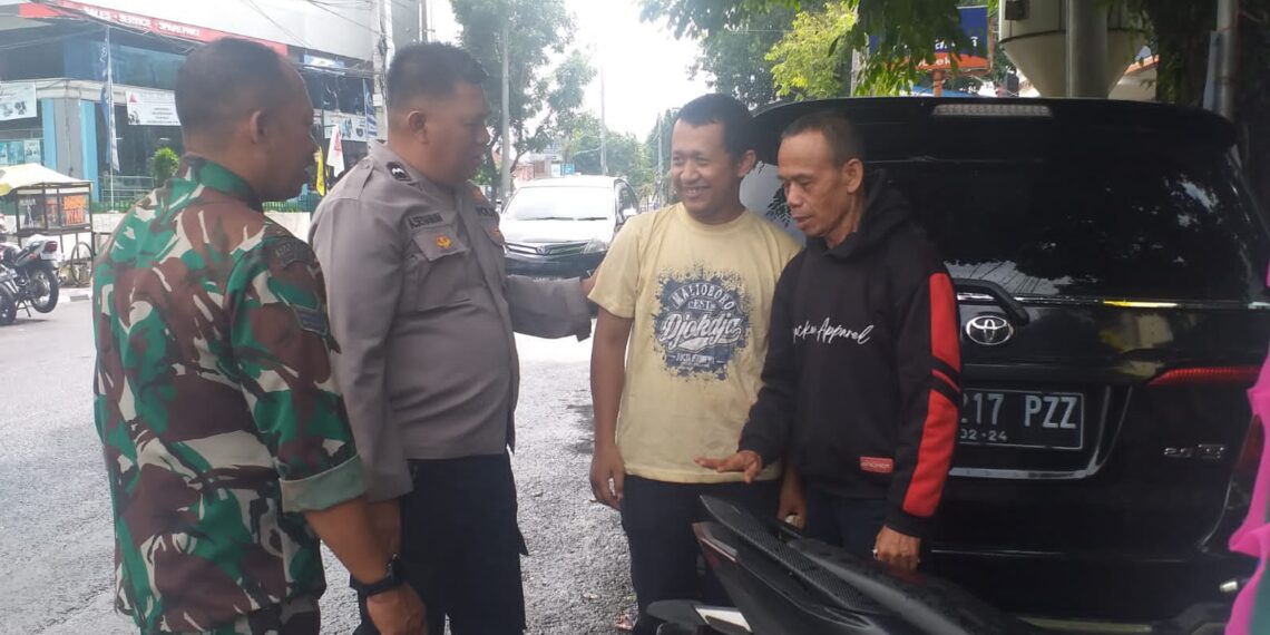 Sambangi Warga Polisi di Kota Sukabumi Sampaikan Imbauan Kamtibmas