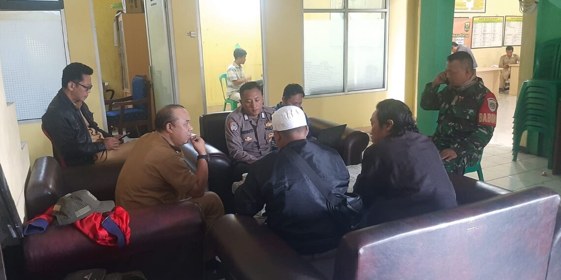 Sinergitas TNI-POLRI Bhabinkamtibmas dan Babinsa Titisan Sambang Warga Binaan.