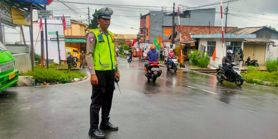 Polsek Warudoyong Gatur Lalu Lintas Pagi, Bentuk Pelayanan kepada Masyarakat guna terciptanya Kamseltibcar Lantas